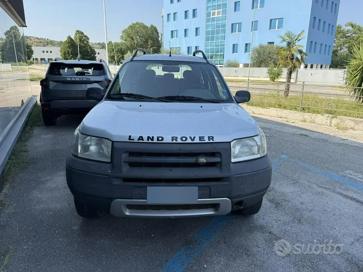 Usata Land Rover Freelander 111 CV (81 kW) 2002 Grigio SUV