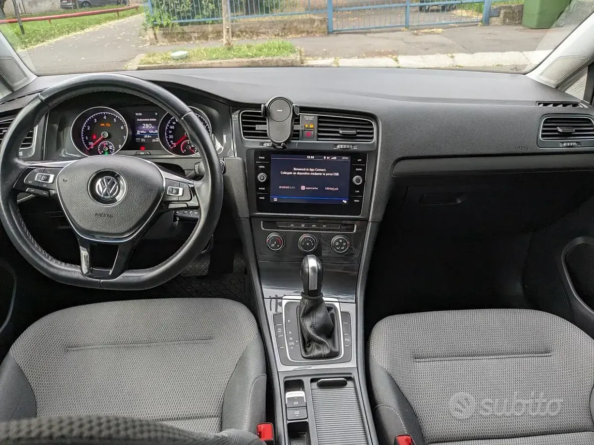 Usata VW Golf VIII 110 CV (80 kW) 2020 Grigio Berlina