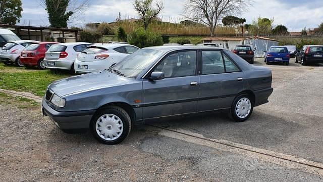 Usata Lancia Dedra 105 CV (77 kW) 1993 Grigio Berlina