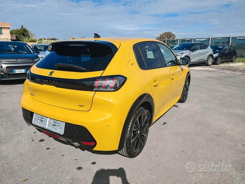Usata Peugeot 208 GT 101 CV (74 kW) 2022 Giallo Utilitaria