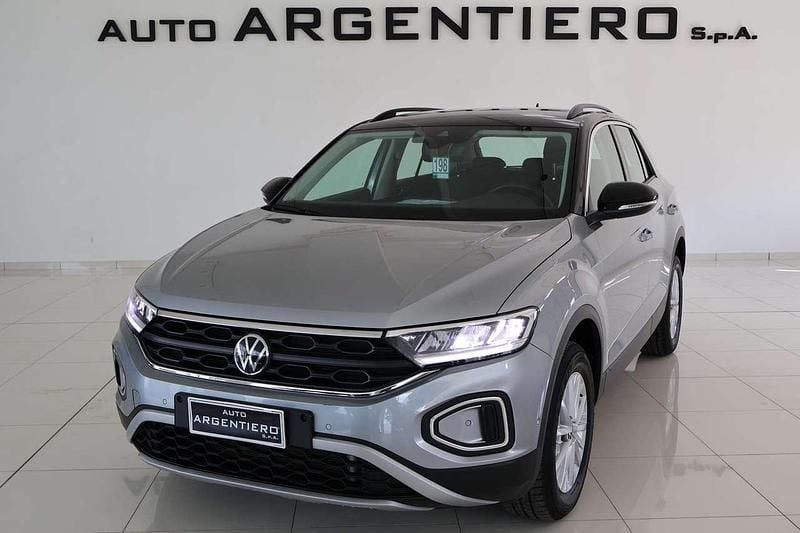 Usata VW T-Roc Life 116 CV (85 kW) 2025 Pyrot silver SUV