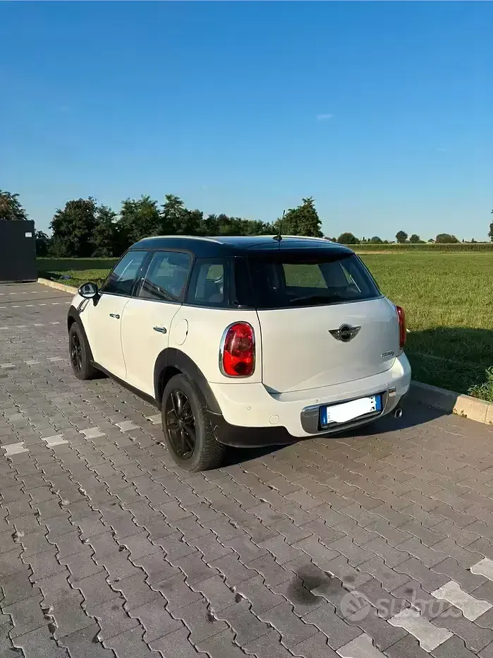 Usata Mini Countryman 111 CV (81 kW) 2012 Bianco SUV