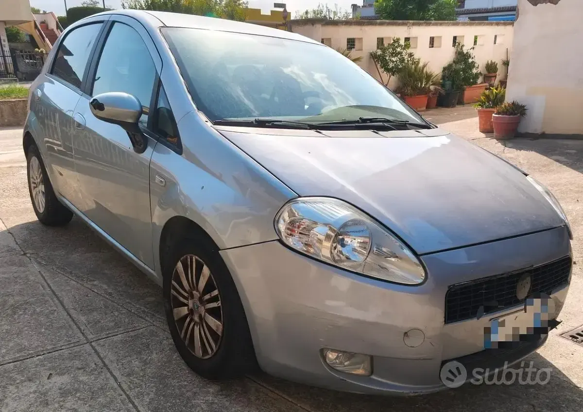 Usata Fiat Punto 69 CV (50 kW) 2006 Grigio Utilitaria