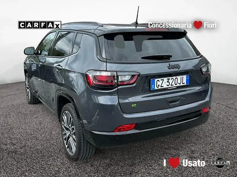 Usata Jeep Compass Summit 131 CV (96 kW) 2025 Grigio SUV