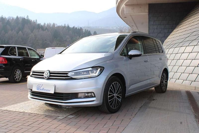 Usata VW Touran Highline 150 CV (110 kW) 2017 Argento Monovolume