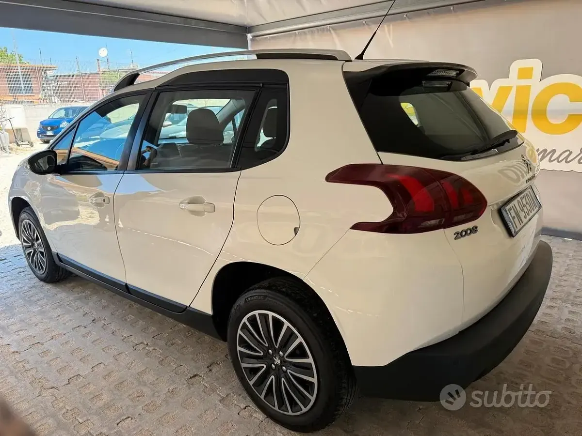 Usata Peugeot 2008 Active 75 CV (55 kW) 2018 Bianco SUV