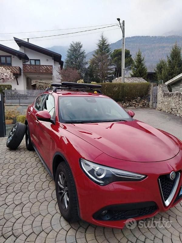 Usata Alfa Romeo Stelvio 180 CV (132 kW) 2018 Rosso SUV