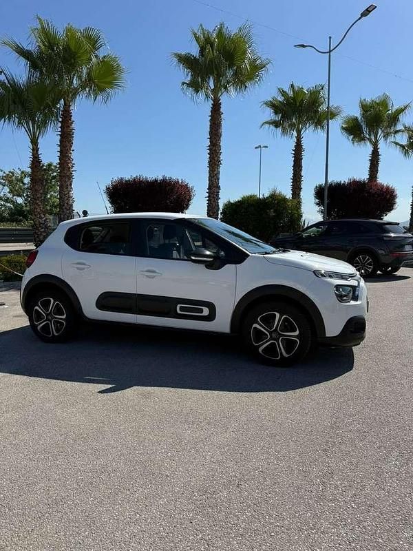 Usata Citroën C3 Shine 102 CV (75 kW) 2022 Other Utilitaria