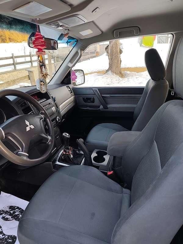 Usata Mitsubishi Pajero Intense 200 CV (147 kW) 2011 Bianco SUV