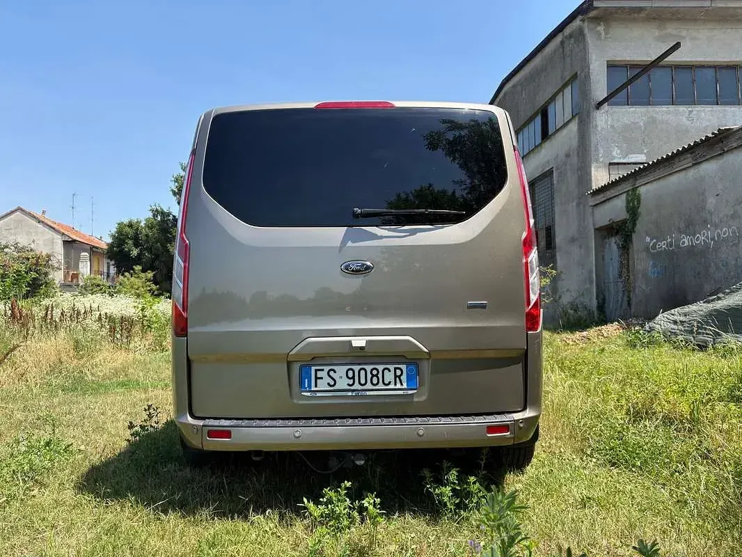 Usata Ford Tourneo Custom 170 CV (125 kW) 2018 Bronzo Furgone