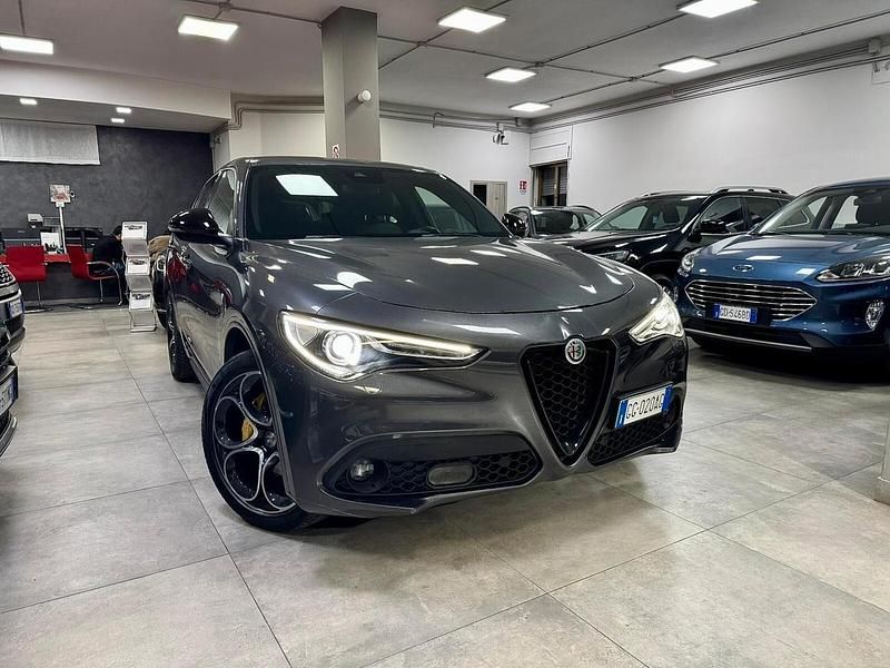 Usata Alfa Romeo Stelvio Veloce 210 CV (154 kW) 2021 Grigio SUV