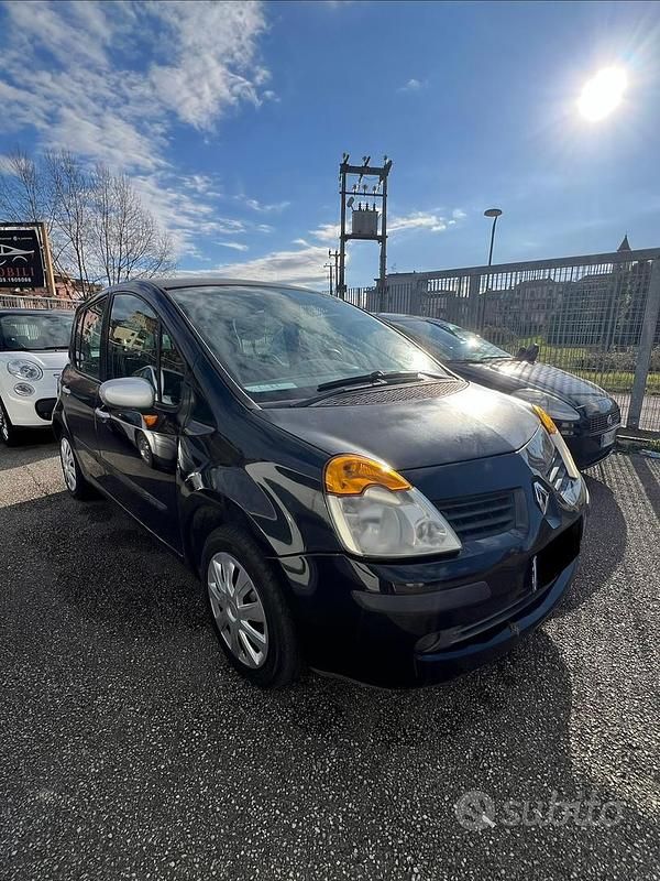 Usata Renault Modus Luxe 82 CV (60 kW) 2004 Nero Monovolume