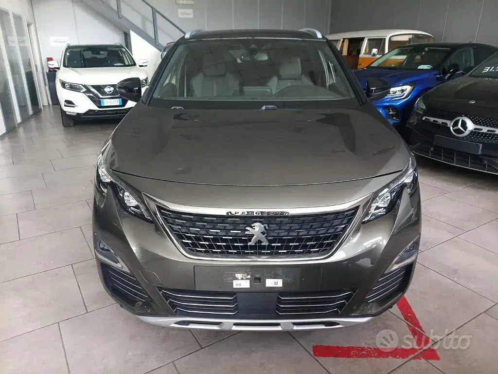 Usata Peugeot 3008 GT-line 131 CV (96 kW) 2019 Grigio SUV
