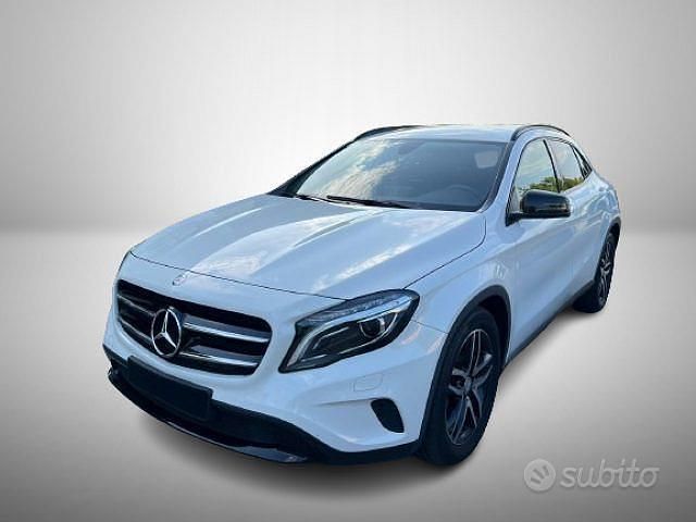 Usata Mercedes GLA180 Premium 109 CV (80 kW) 2016 Bianco SUV