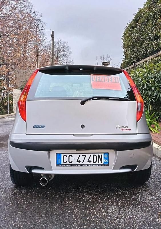 Usata Fiat Punto 80 CV (58 kW) 2002 Utilitaria