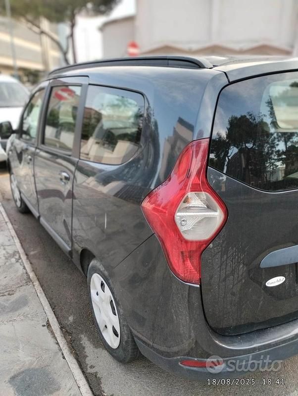 Usata Dacia Lodgy 115 CV (84 kW) 2016 Grigio Monovolume