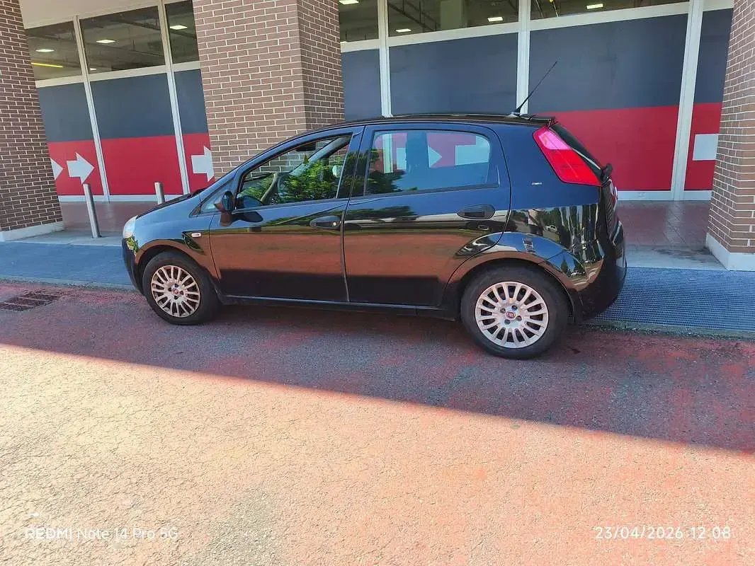 Usata Fiat Punto Evo Dynamic 69 CV (50 kW) 2012 Nero Utilitaria