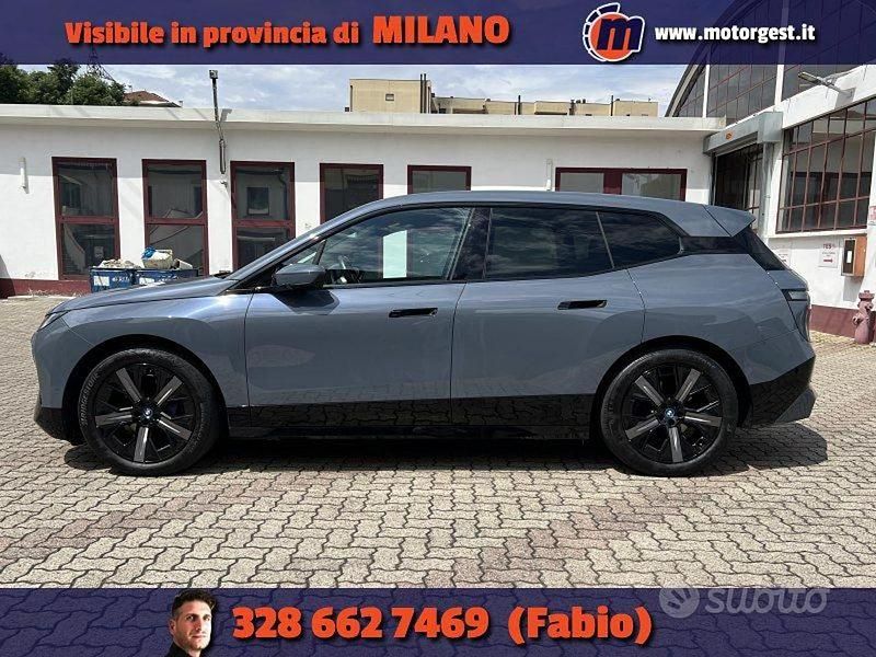 Usata BMW iX Efficient Dynamics 384 kW (523 CV) 2023 Grigio SUV