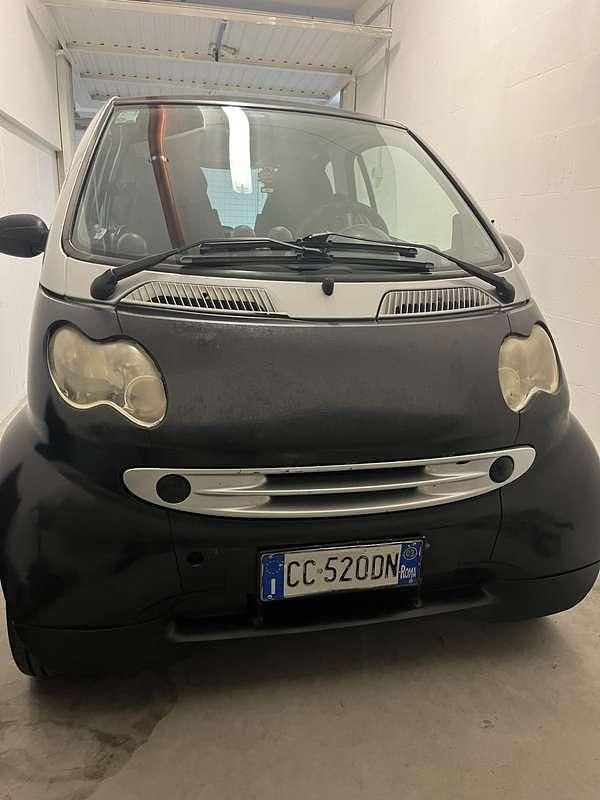 Usata 2002 Smart ForTwo Coupé Passion Due volumi | 1499 € (Super prezzo) - Immagine 1/4