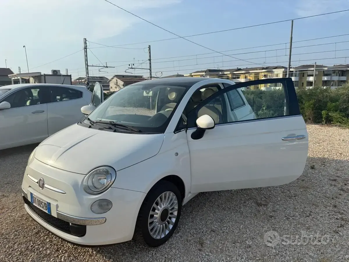 Usata Fiat 500 Lounge 69 CV (50 kW) 2010 Bianco Berlina