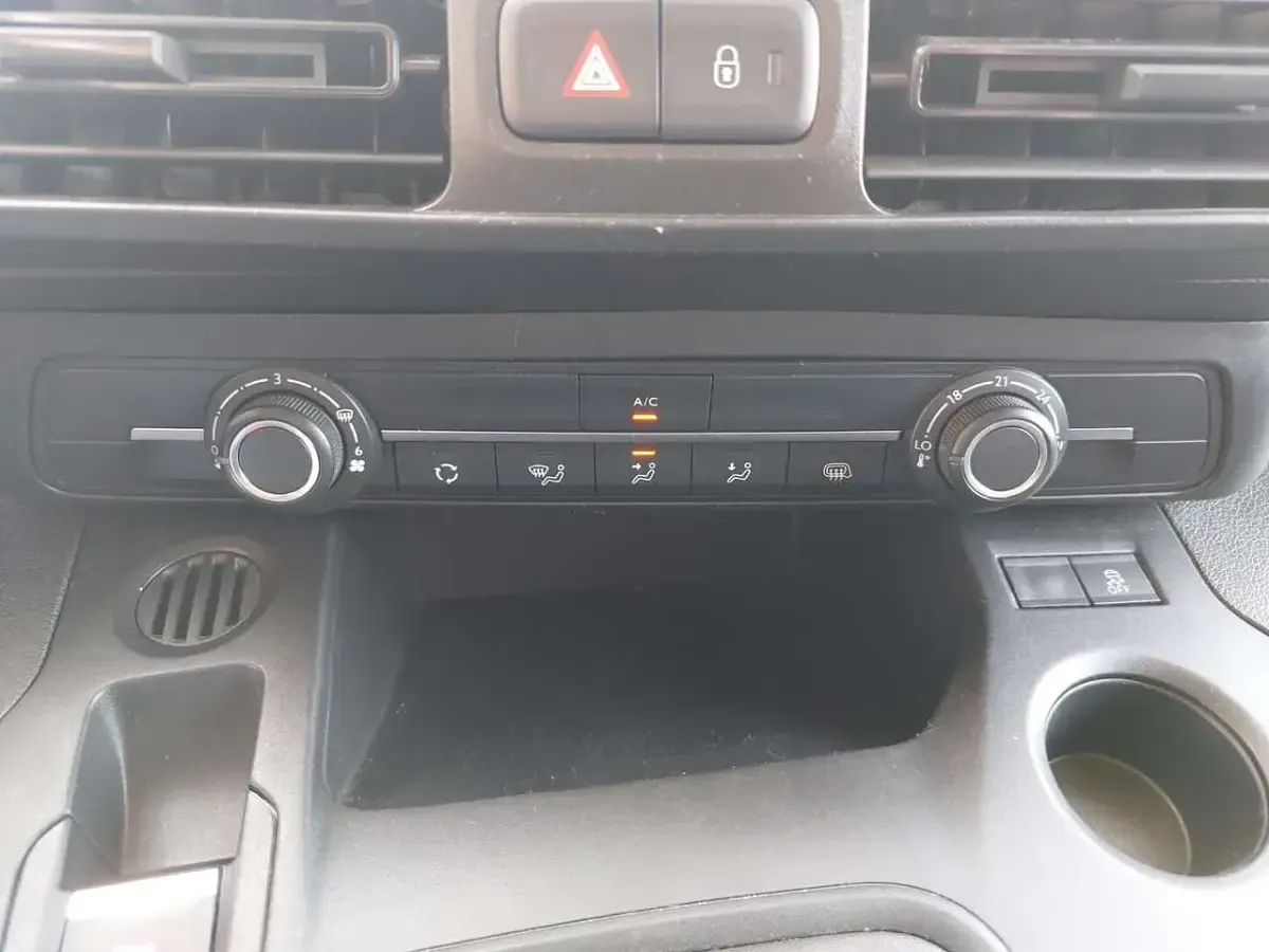 Usata Peugeot Partner 131 CV (96 kW) 2022 Bianco Monovolume
