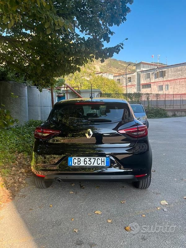 Usata Renault Clio V Zen 101 CV (74 kW) 2020 Nero Berlina