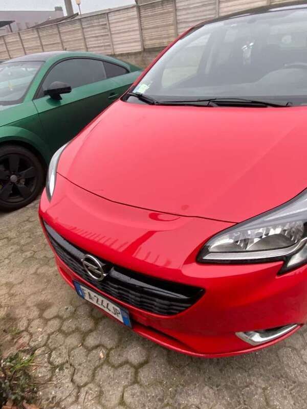 Rosso Usata 2015 Opel Corsa S Tre volumi | 6500 € (Buon prezzo) - Immagine 1/4