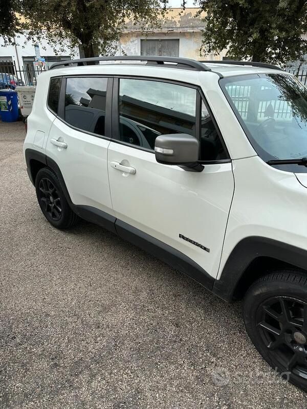 Usata 2019 Jeep Renegade Night Eagle SUV | 19.500 € - Immagine 1/4