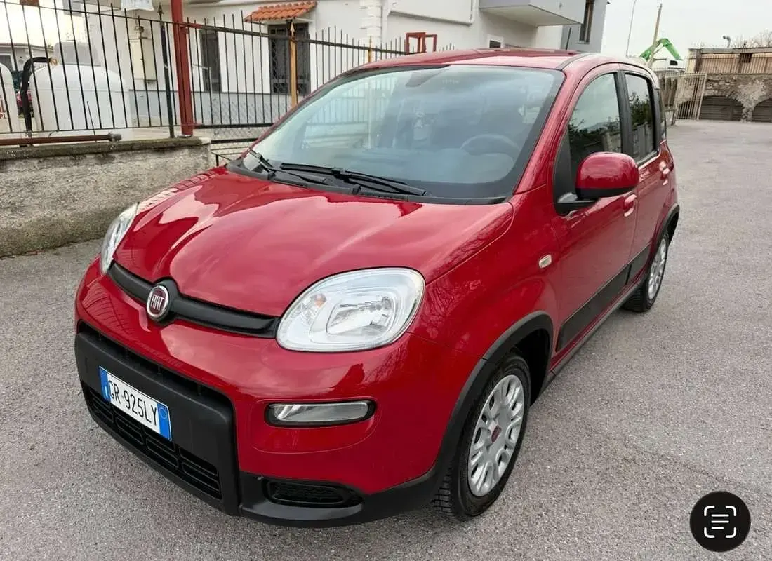 Usata Fiat Panda Cross Cross 69 CV (50 kW) 2023 Rosso Utilitaria