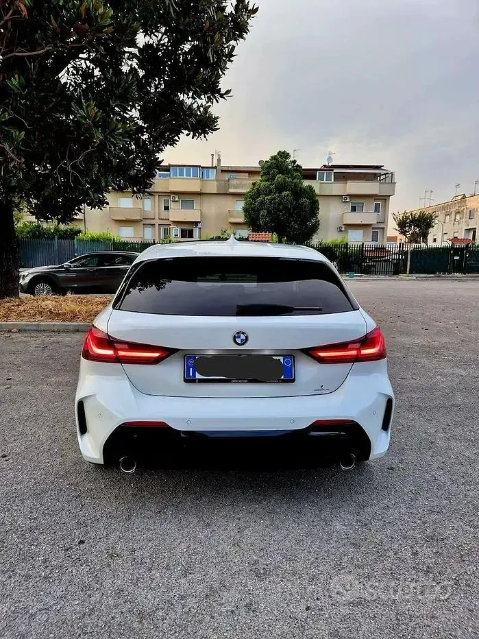 Usata BMW 118 M Sport 150 CV (110 kW) 2021 Bianco Utilitaria