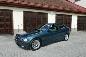 Usata BMW 323 Compact 170 CV (125 kW) 1999 Verde Utilitaria