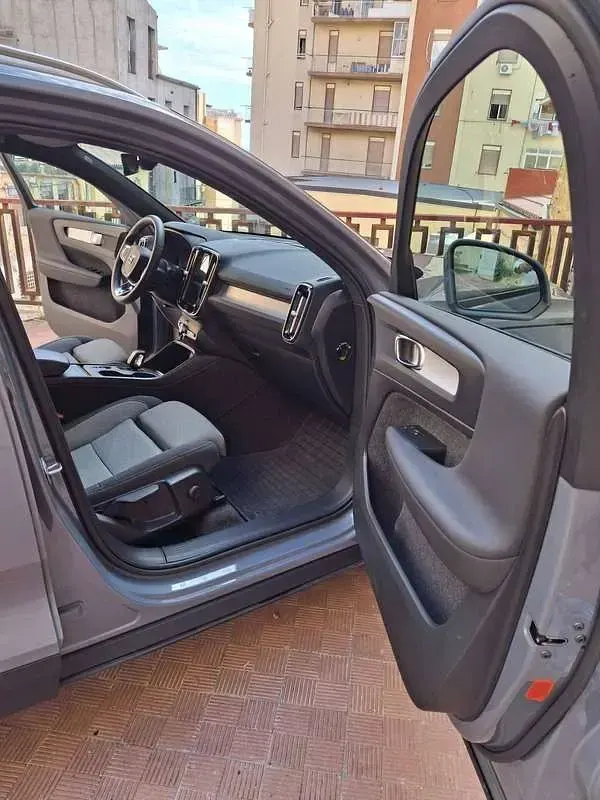 Usata Volvo XC40 Core 163 CV (119 kW) 2023 SUV