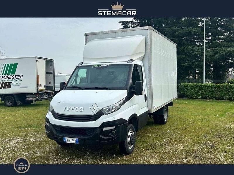 Usata Iveco Daily 136 CV (100 kW) 2019 Bianco Furgone