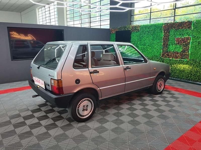 Occasion Fiat Uno 65 ch (47 kW) 1986 Gris Citadine