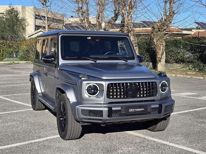 Usata Mercedes G400 AMG line 330 CV (242 kW) 2023 Selenite grey SUV