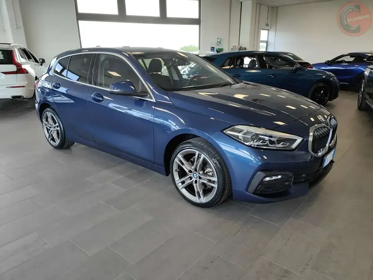 Usata BMW 116 116 CV (85 kW) 2023 Blu/azzurro Utilitaria