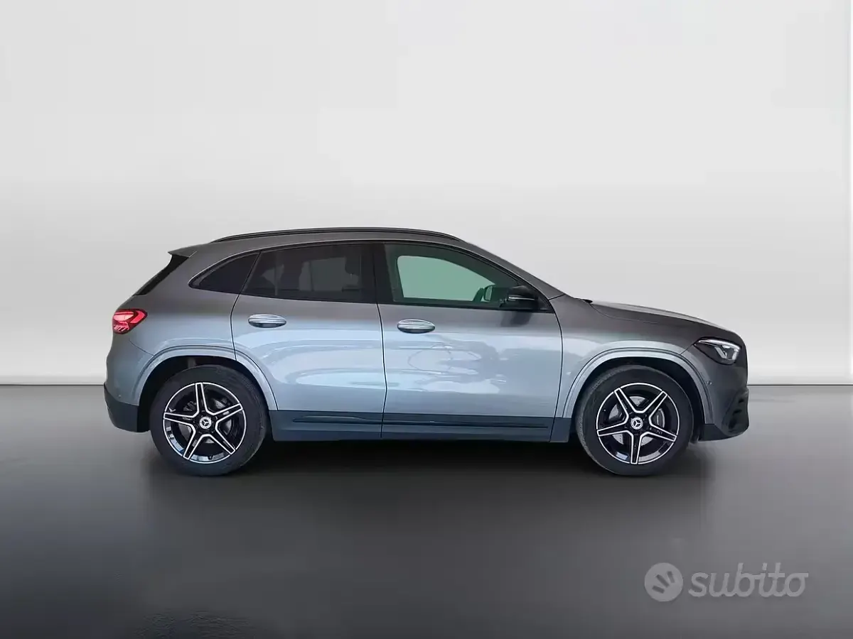 Usata Mercedes GLA200 Advanced Plus 150 CV (110 kW) 2025 Grigio SUV