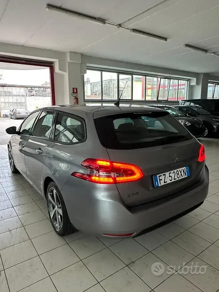 Usata Peugeot 308 SW Active 131 CV (96 kW) 2019 Argento Station wagon