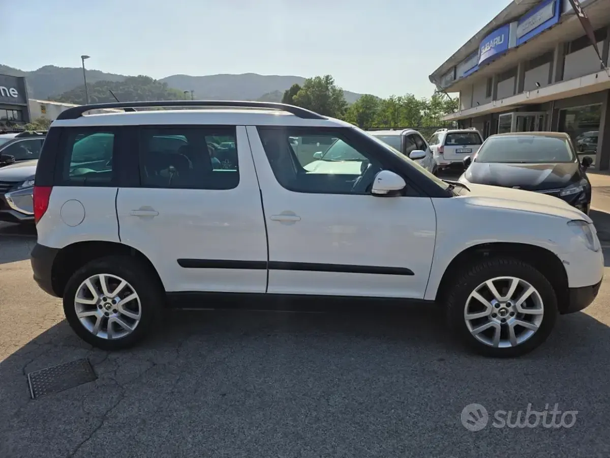 Usata Skoda Yeti Elegance 140 CV (102 kW) 2012 Bianco SUV