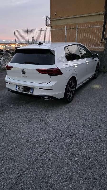 Usata VW Golf VIII R-line 150 CV (110 kW) 2020 Berlina