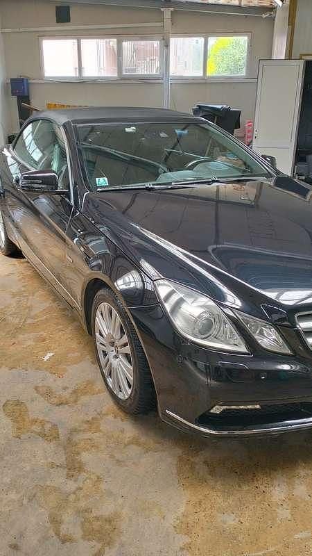 Usata Mercedes E250 Executive 204 CV (150 kW) 2012 Nero Cabrio