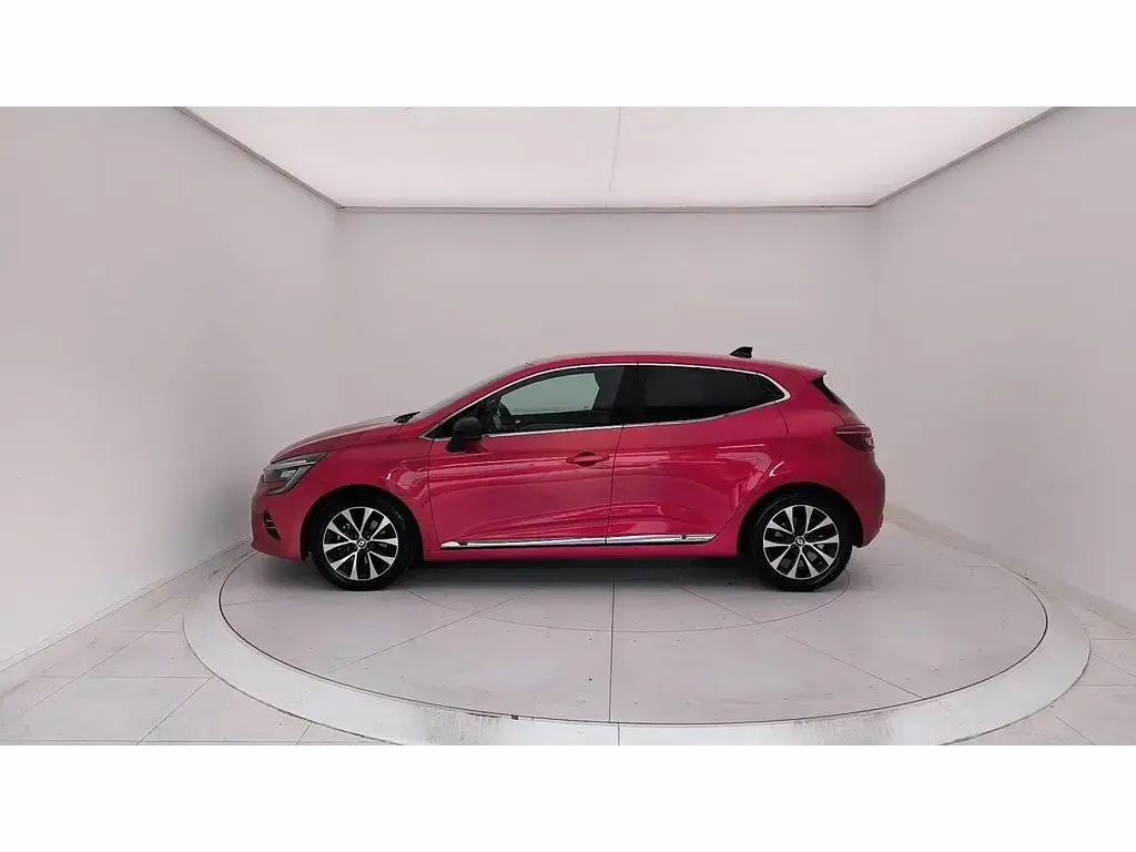 Usata Renault Clio Techno 145 CV (106 kW) 2023 Rosso Utilitaria