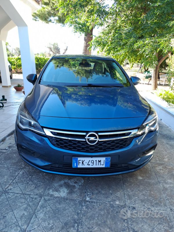 Usata Opel Astra 95 CV (69 kW) 2017 Blu Berlina