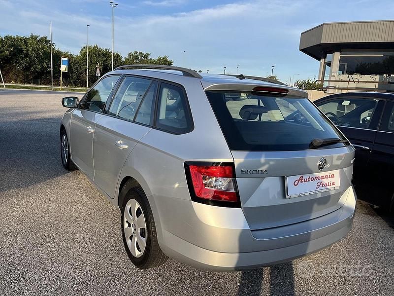 Usata Skoda Fabia 75 CV (55 kW) 2018 Grigio Station wagon