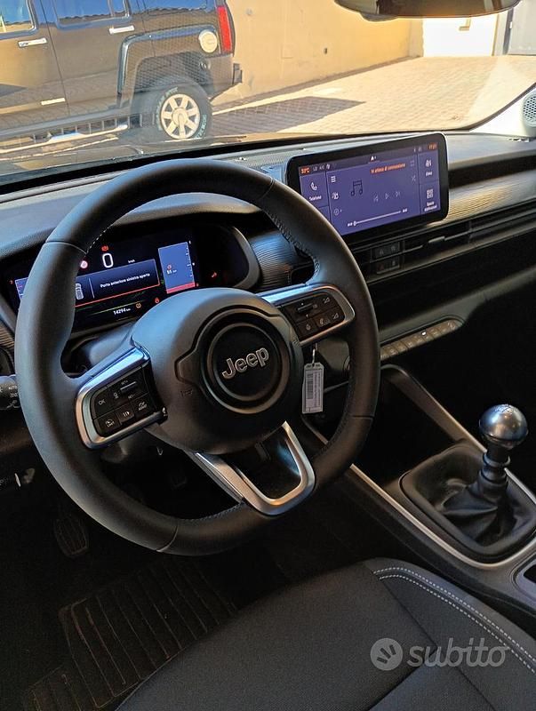 Usata Jeep Avenger Altitude 101 CV (74 kW) 2024 Nero SUV