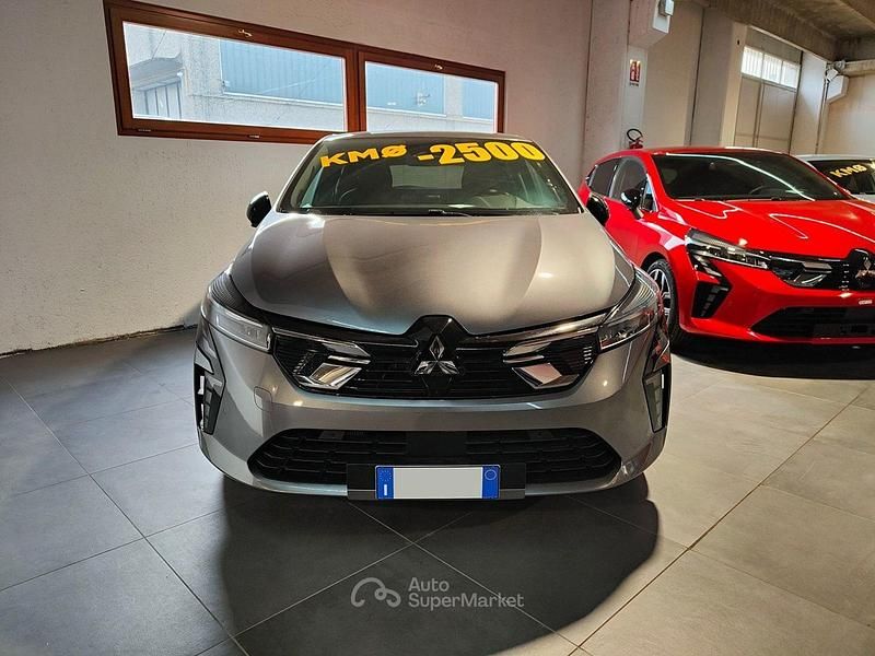 Nuova Mitsubishi Colt Instyle 143 CV (105 kW) 2025 Grigio Berlina