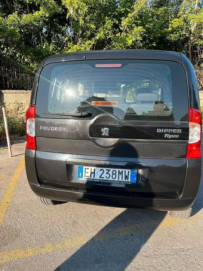 Usata Peugeot Bipper 75 CV (55 kW) 2011 Grigio Monovolume