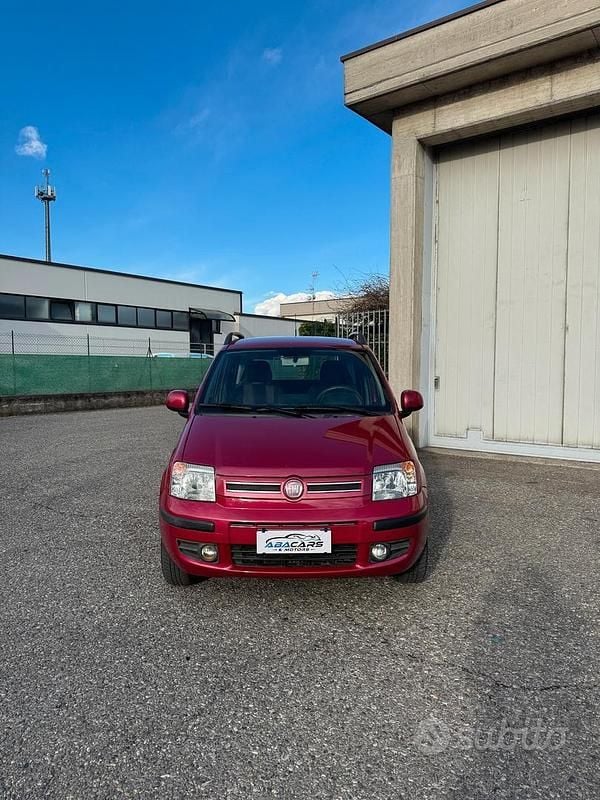 Usata Fiat Panda 69 CV (50 kW) 2010 Rosso Utilitaria