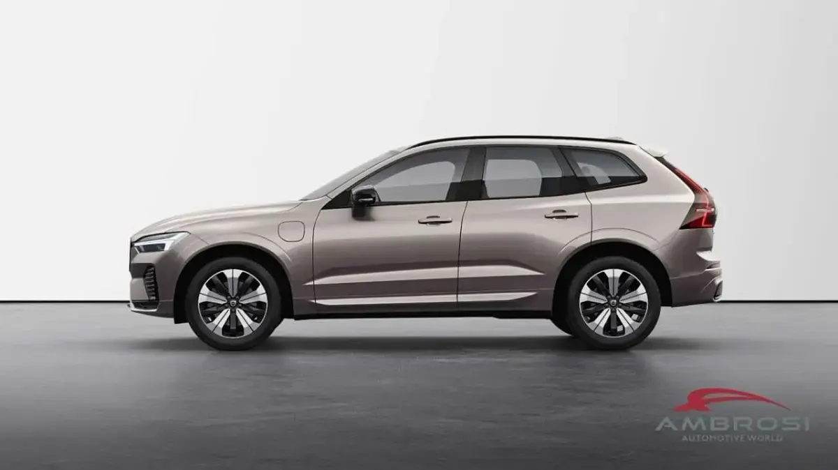 Nuova Volvo XC60 Plus 350 CV (257 kW) 2025 Bright dusk SUV