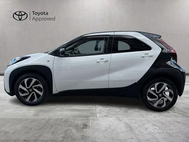 Usata Toyota Aygo X Trend 72 CV (52 kW) 2023 Bianco SUV